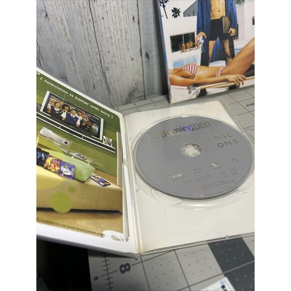 Califonrication season 1 two-disc DVD box set used condition - Picture 4 of 4